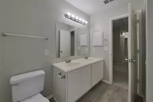 18810 Woodbreeze Dr, Humble, TX 77346 - Photo 16