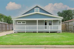 3314 Kleinmann Ave, Galveston, TX 77551 - Photo 1