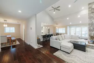 2227 7 Oaks Dr, Houston, TX 77339 - Photo 4