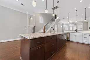 823 W 21st St, Houston, TX 77008 - Photo 8