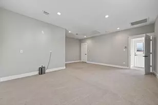 823 W 21st St, Houston, TX 77008 - Photo 34