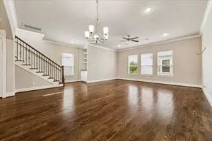 831 Wakefield Dr, Houston, TX 77018 - Photo 8