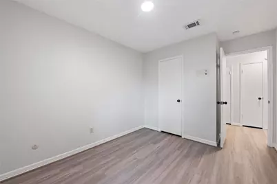 11805 Southlake Drive, Houston, TX 77077 - Photo 10
