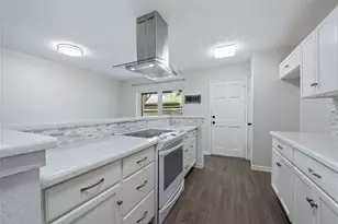 11805 Southlake Dr, Houston, TX 77077 - Photo 8