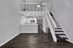12111 Lemon Ridge Ln, Houston, TX 77035 - Photo 2