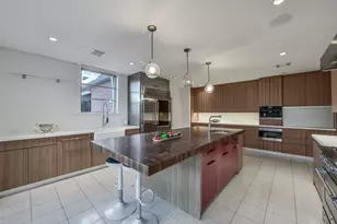 210 Pine Hollow Ln, Houston, TX 77056 - Photo 20