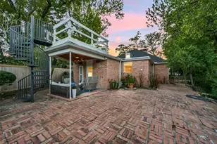 210 Pine Hollow Ln, Houston, TX 77056 - Photo 22