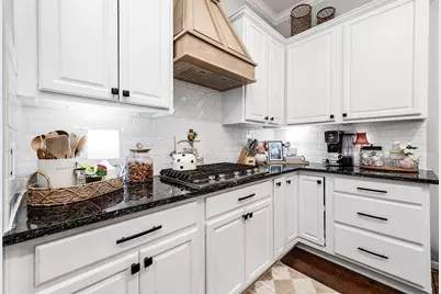 38 E Royal Mews, Conroe, TX 77384 - Photo 14