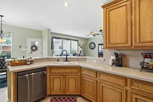 325 Watercrest Harbor Ln, League City, TX 77573 - Photo 16