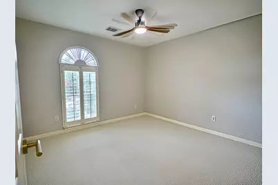 305 Oak Creek Court, League City, TX 77573 - Photo 18