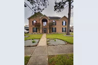 305 Oak Creek Court, League City, TX 77573 - Photo 2