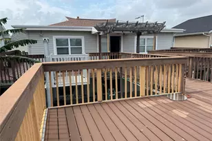 662 Warsaw St, Galveston, TX 77563 - Photo 6
