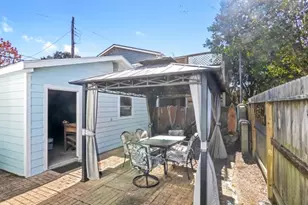 2417 Avenue M, Galveston, TX 77550 - Photo 12