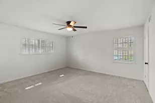 365 Piney Point Rd, Houston, TX 77024 - Photo 18