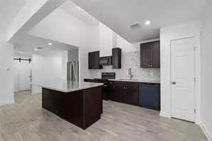 6004 Bois D Arc St, Houston, TX 77087 - Photo 10