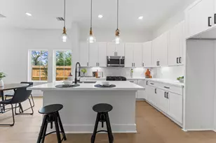 8302 Springwood Cyn Ln, Houston, TX 77055 - Photo 12