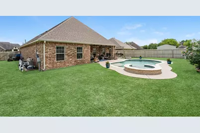 305 Poppy Street, Lake Jackson, TX 77566 - Photo 20