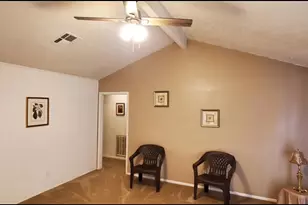 4749 E Ridge Creek Dr, Houston, TX 77053 - Photo 2