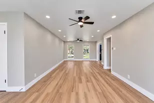 9419 Val Verde St, Houston, TX 77063 - Photo 14
