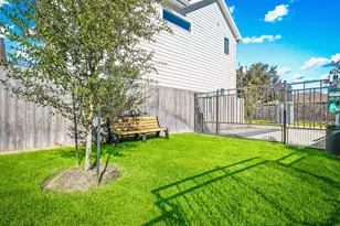 1013 Erin St, Houston, TX 77009 - Photo 20