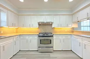 5926 Queensgate Dr, Houston, TX 77066 - Photo 12