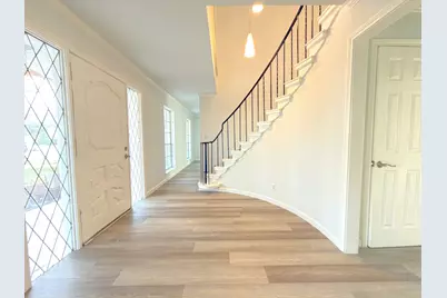 5926 Queensgate Drive, Houston, TX 77066 - Photo 6