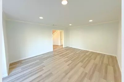 5926 Queensgate Drive, Houston, TX 77066 - Photo 20