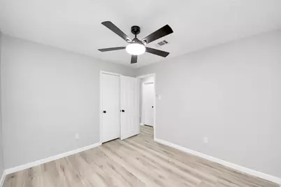 5212 Willowview Drive, Baytown, TX 77521 - Photo 16