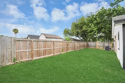 5212 Willowview Drive, Baytown, TX 77521 - Photo 30