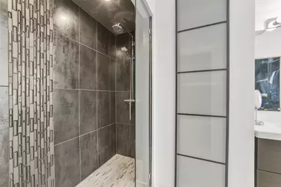 10815 Cranbrook Road, Houston, TX 77042 - Photo 16