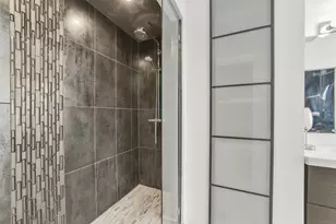 10815 Cranbrook Rd, Houston, TX 77042 - Photo 16