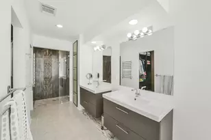 10815 Cranbrook Rd, Houston, TX 77042 - Photo 14