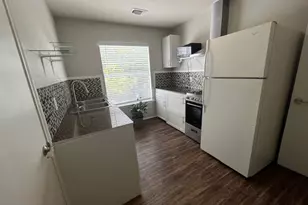 7719 Sign St, Houston, TX 77489 - Photo 2