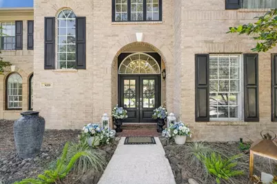 3019 Brook Shore Court, Houston, TX 77345 - Photo 4