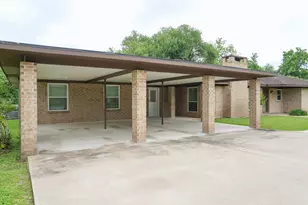 115 Neal Rd, Wharton, TX 77488 - Photo 2