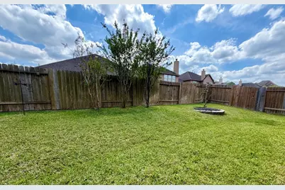 107 Jacobs Meadow Dr Drive, Conroe, TX 77384 - Photo 4