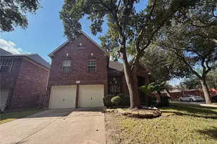 3110 Waters View Dr, Sugar Land, TX 77478 - Photo 2