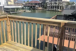 1826 Port O' Call St, Tiki Island, TX 77554 - Photo 20