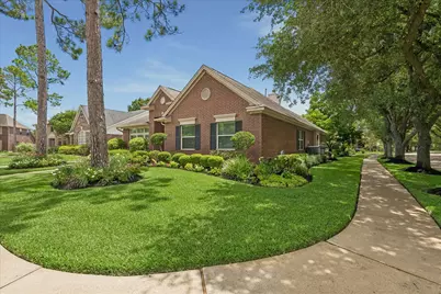 13902 Mill Garden Court, Houston, TX 77059 - Photo 34