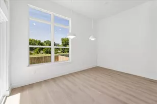 1421 E 36th St, Houston, TX 77022 - Photo 8
