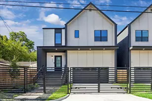 1421 E 36th St, Houston, TX 77022 - Photo 1