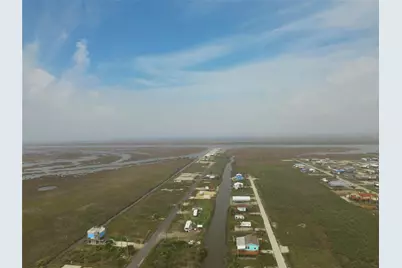 1176 N Tinkle Lane, Crystal Beach, TX 77650 - Photo 12