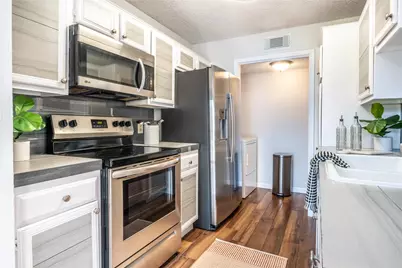 8411 Sands Point Drive #18, Houston, TX 77036 - Photo 4