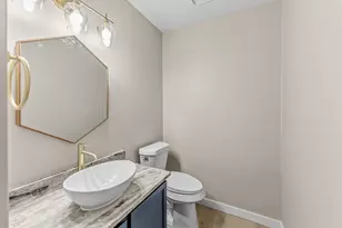 2521 Crosstimbers St, Huntsville, TX 77320 - Photo 6