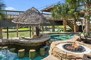 323 Tiki Dr, Tiki Island, TX 77554 - Photo 22