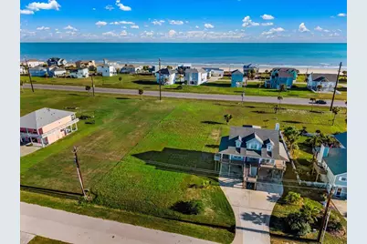 18703 Shaman Drive, Galveston, TX 77554 - Photo 4