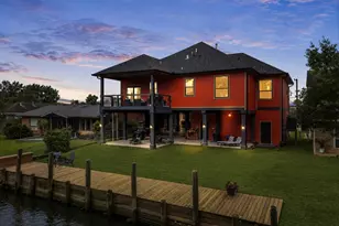 88 Bayou Ln, Kemah, TX 77565 - Photo 2