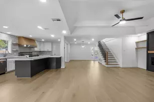 10514 Emnora Ln, Houston, TX 77043 - Photo 6