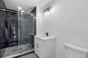 10514 Emnora Ln, Houston, TX 77043 - Photo 36