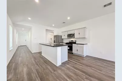 5715 Vintage Oakmont Dr, Houston, TX 77373 - Photo 10